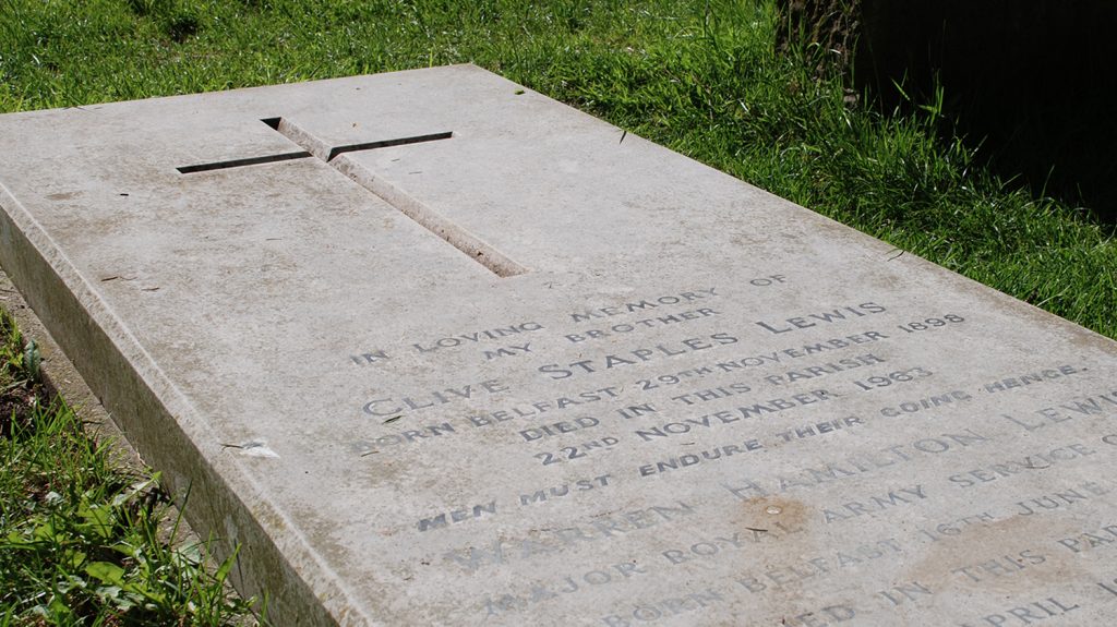 CS Lewis gravestone