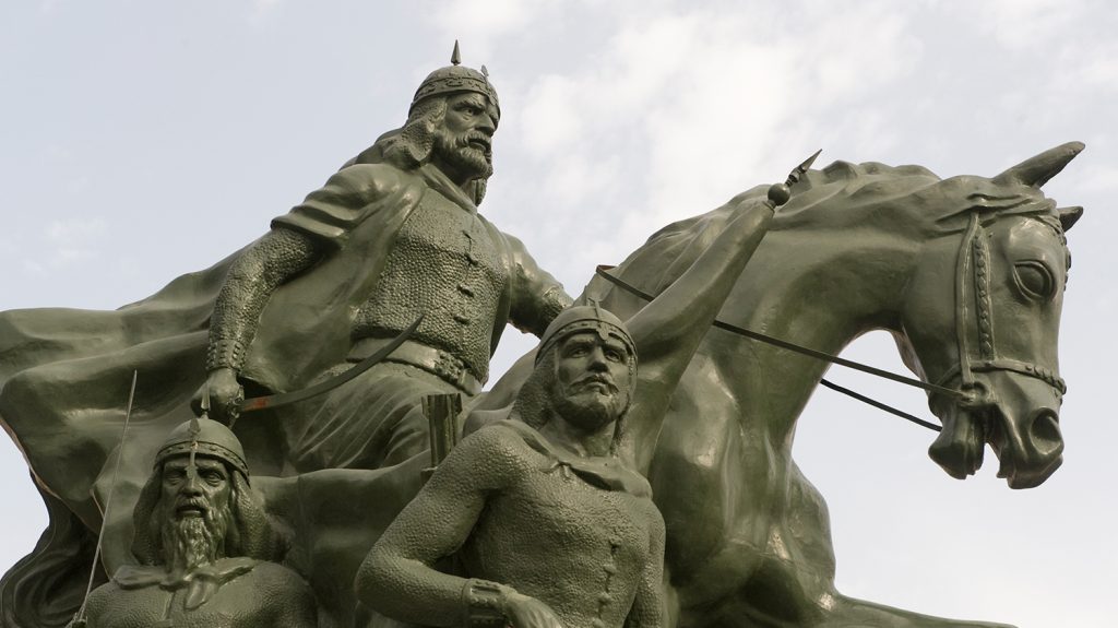 statue of Saladin in Damascus